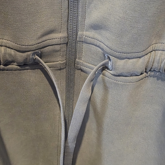 Lululemon Jacket - Picture 4 of 6
